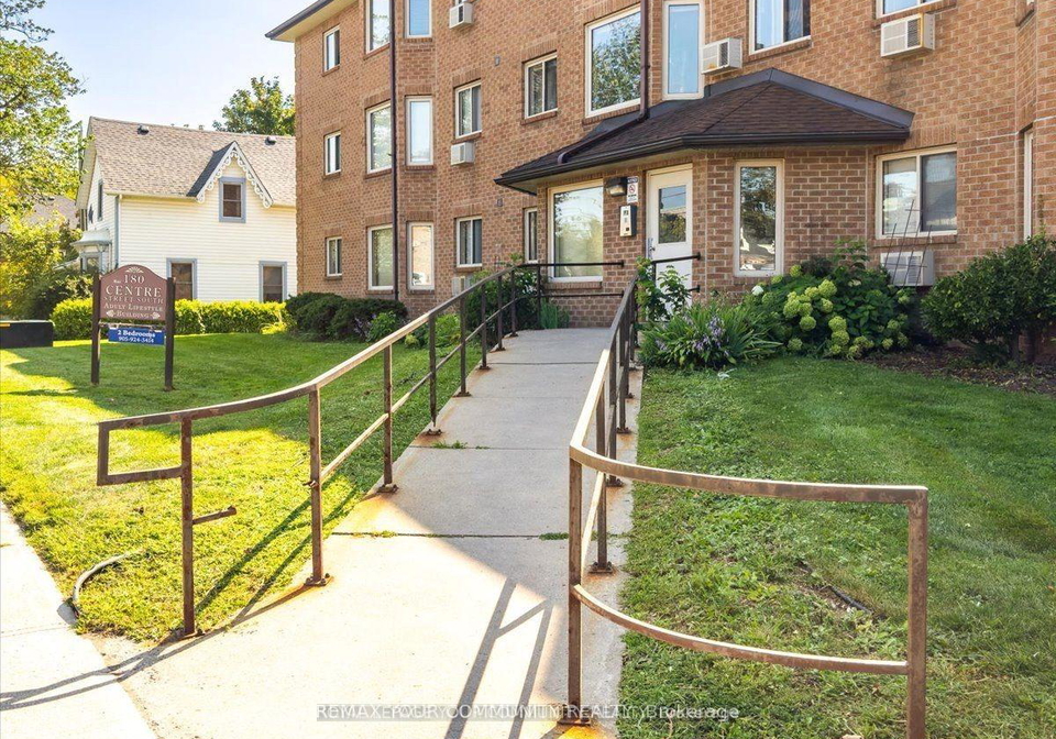 180-centre-street-oshawa-ontario-e13233564