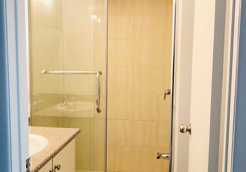 1603-dundas-street-e-toronto-ontario-e13233866
