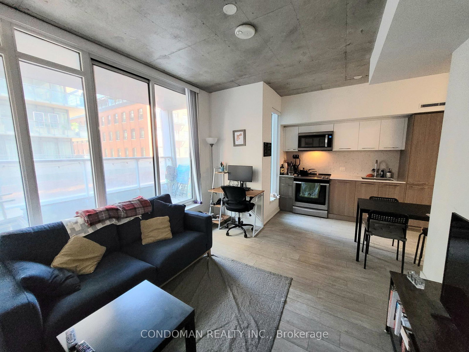 25-baseball-place-toronto-ontario-e13234410
