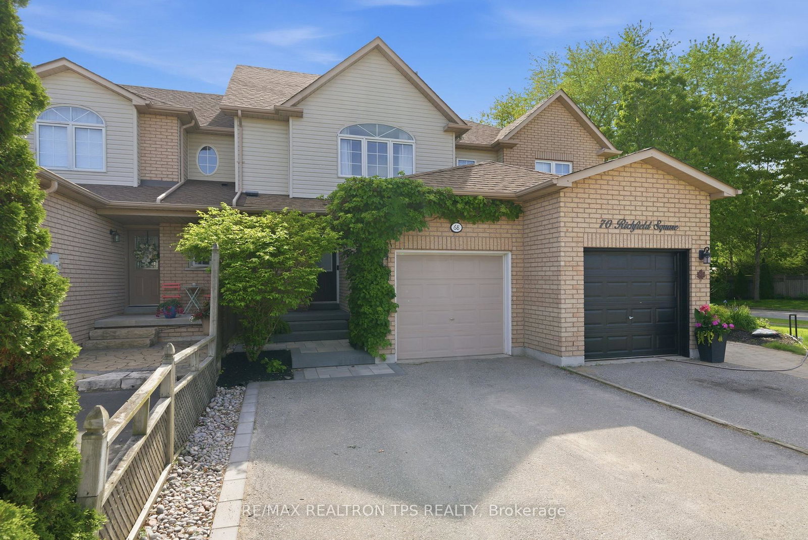 68-richfield-square-clarington-ontario-e13234420