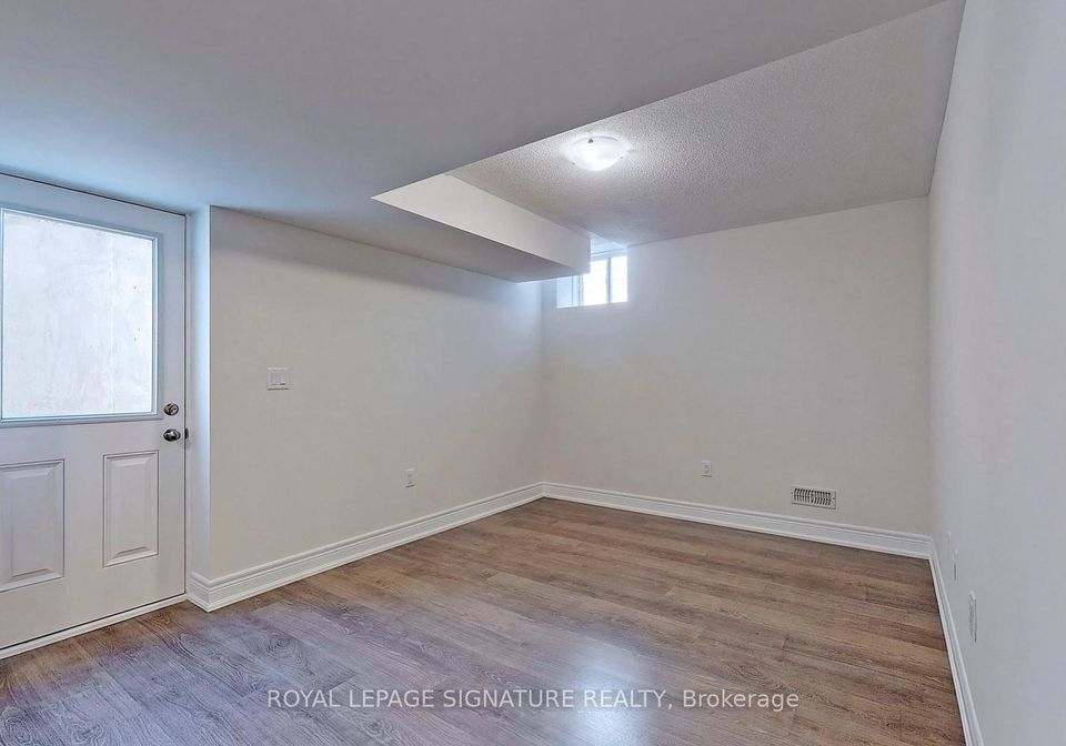 1028-pelican-trail-pickering-ontario-e13235530