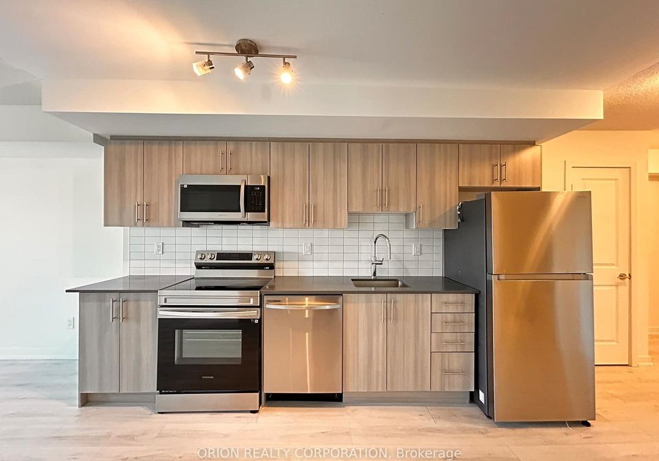 1435-celebration-drive-pickering-ontario-e13236070