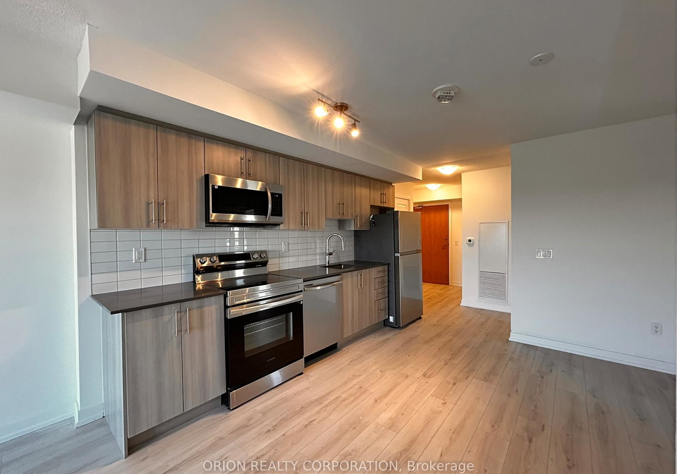 1435-celebration-drive-pickering-ontario-e13236070