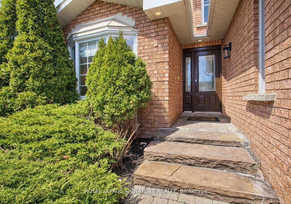 43-falstaff-crescent-whitby-ontario-e13236094