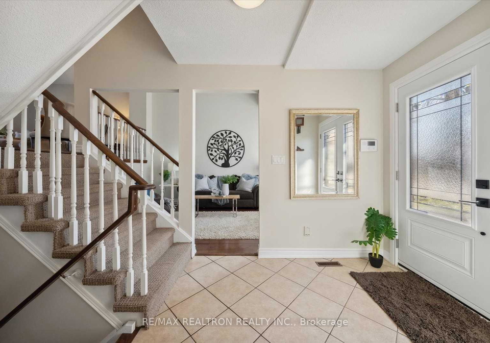 68-flint-crescent-whitby-ontario-e13237414