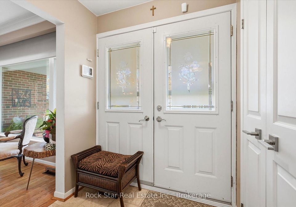 36-langevin-crescent-scarborough-ontario-e13237418