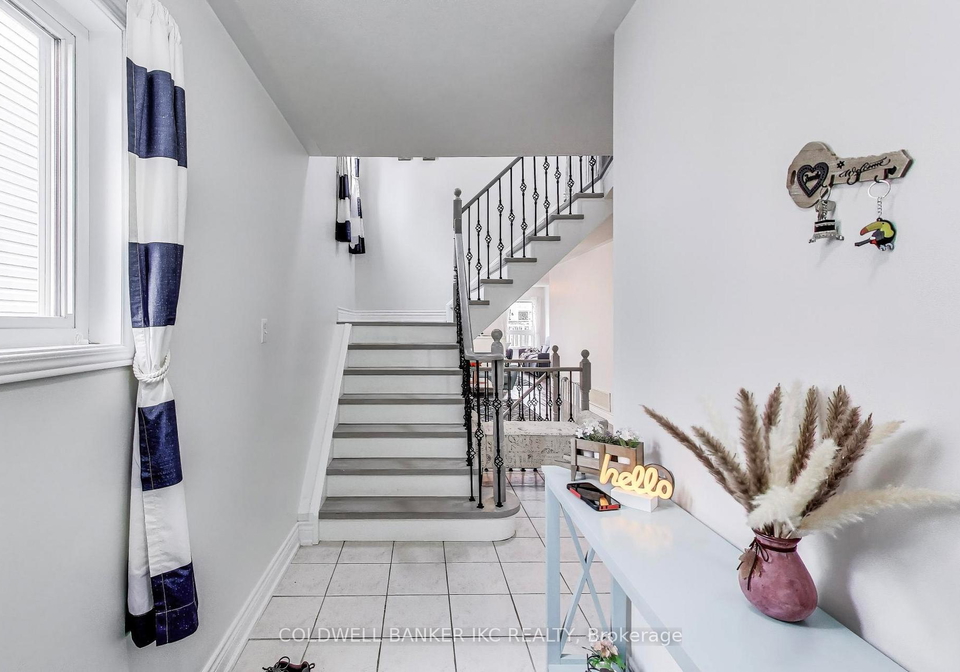 16-melina-lane-whitby-ontario-e13237992