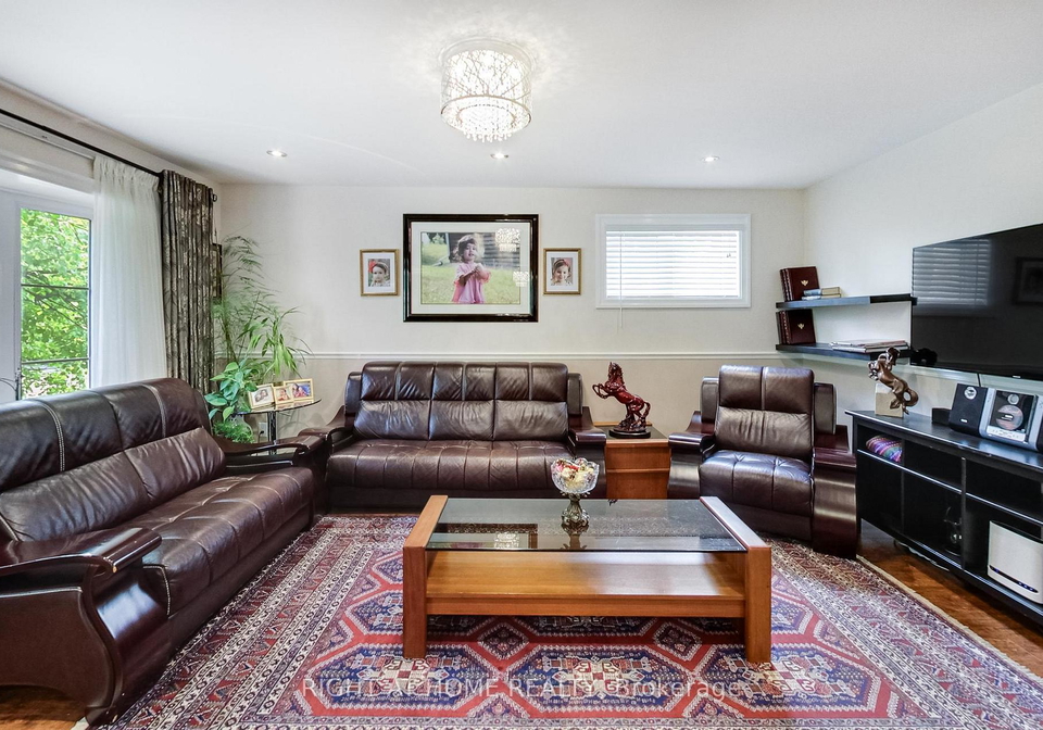 8-suraty-avenue-scarborough-ontario-e13238470