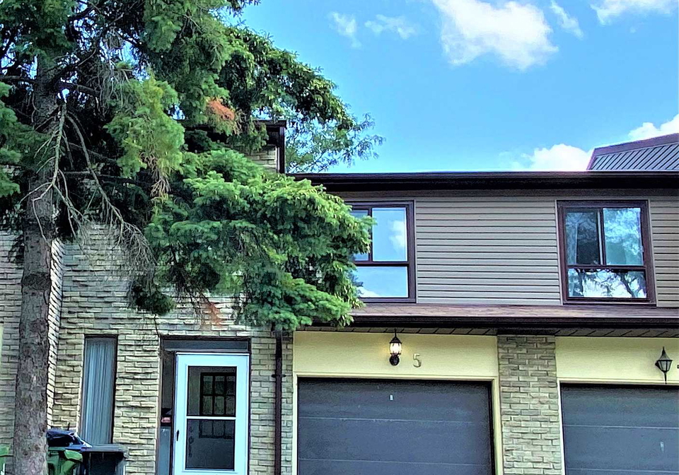 5-thunder-grove-scarborough-ontario-e13239186