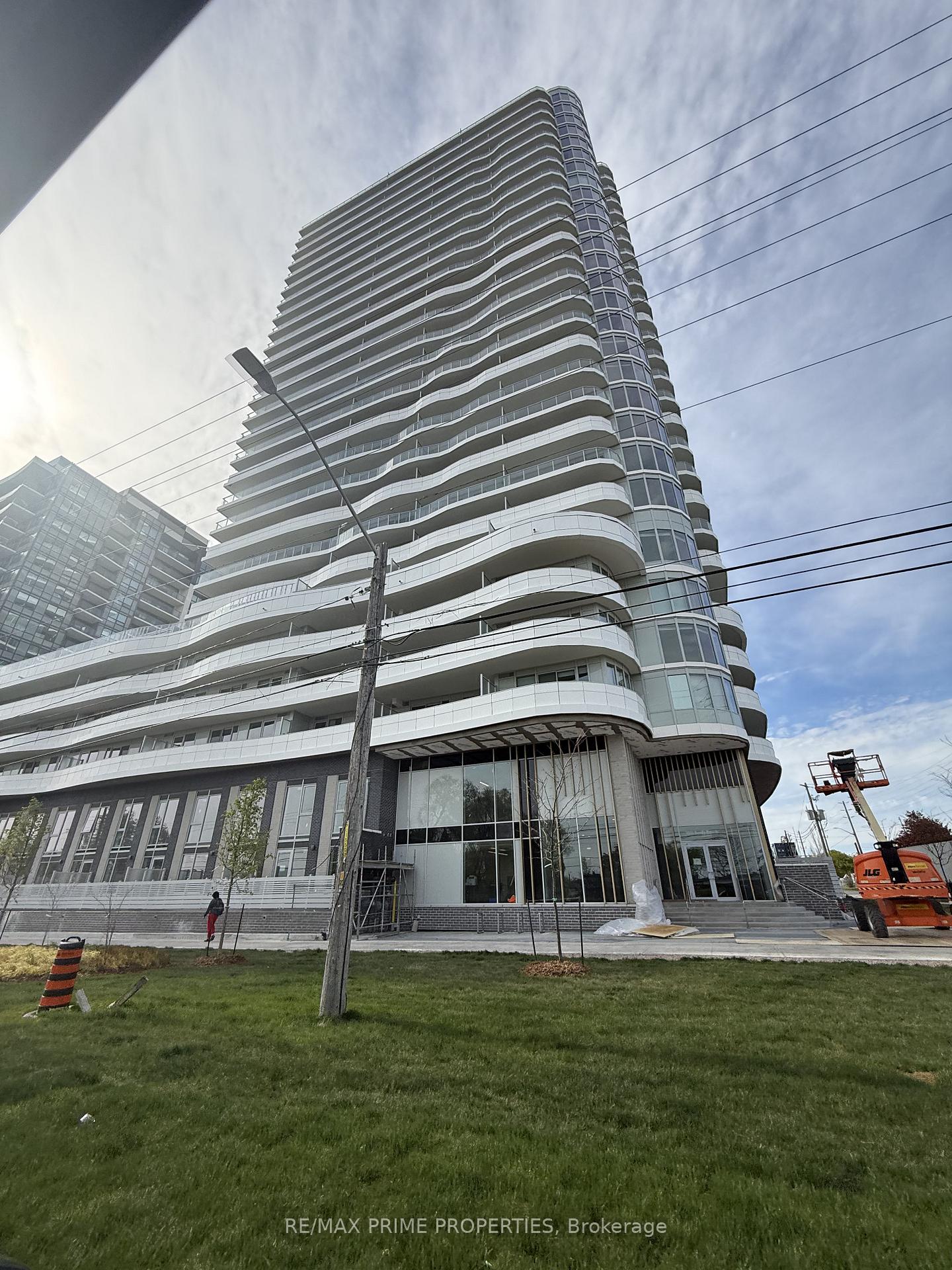 1010-sandy-beach-road-pickering-ontario-e13239214