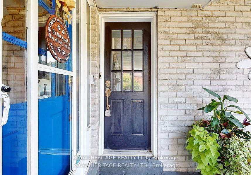 22-birdsilver-gardens-n-scarborough-ontario-e13239232