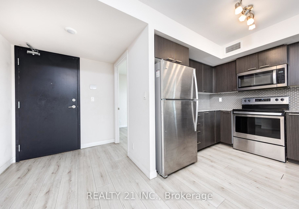 2152-lawrence-avenue-e-scarborough-ontario-e13239704