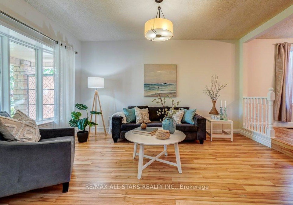75-hawley-crescent-whitby-ontario-e13240186