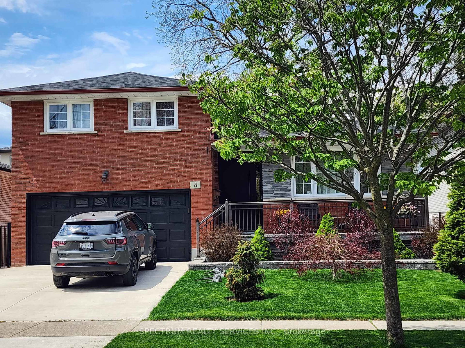 8-munford-crescent-east-york-ontario-e13240208