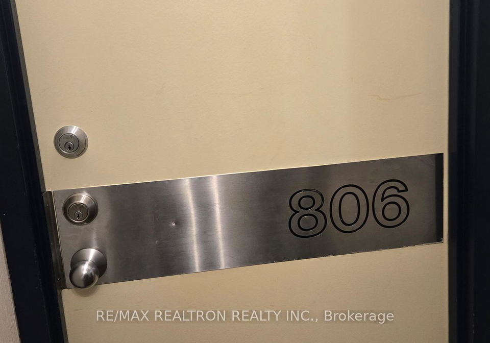 2466-eglinton-avenue-e-scarborough-ontario-e13241366