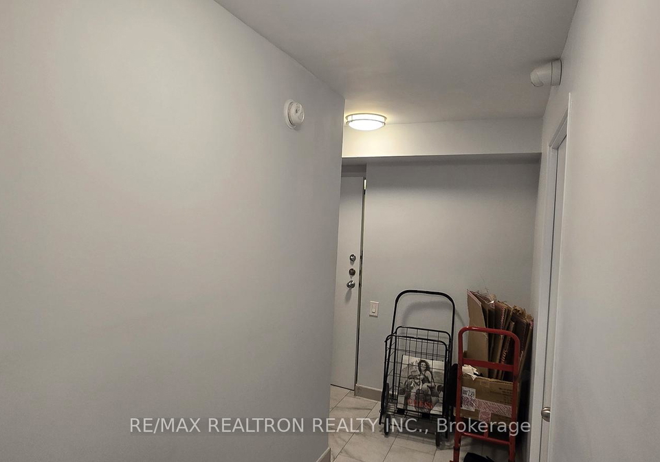 2466-eglinton-avenue-e-scarborough-ontario-e13241366