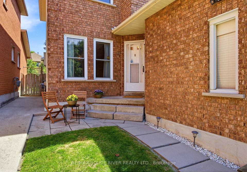25-cobblestone-drive-whitby-ontario-e13241588