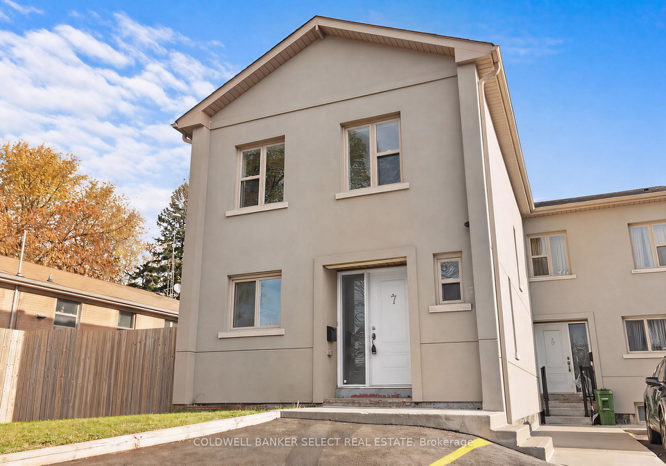 1-autumn-avenue-scarborough-ontario-e13242684