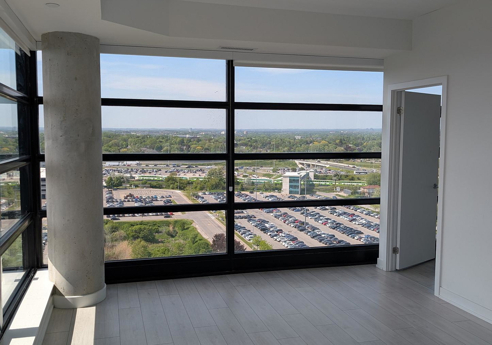 charles-street-whitby-ontario-e13243384