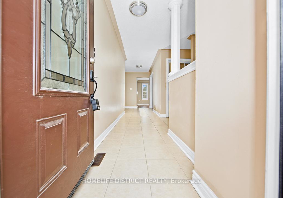 47-ball-crescent-whitby-ontario-e13243396