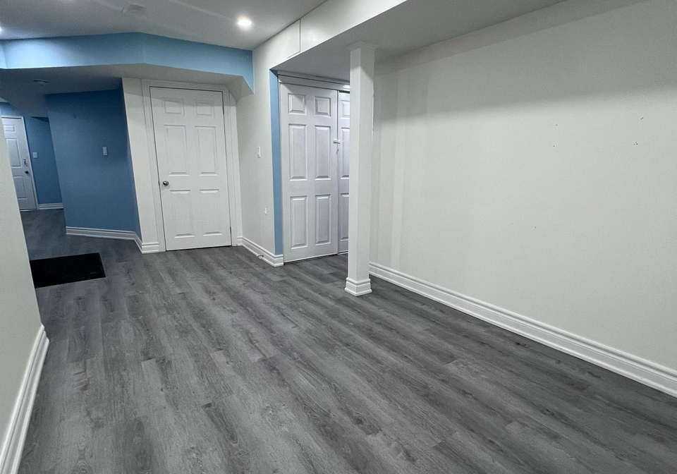 1074-orenda-street-pickering-ontario-e13243410