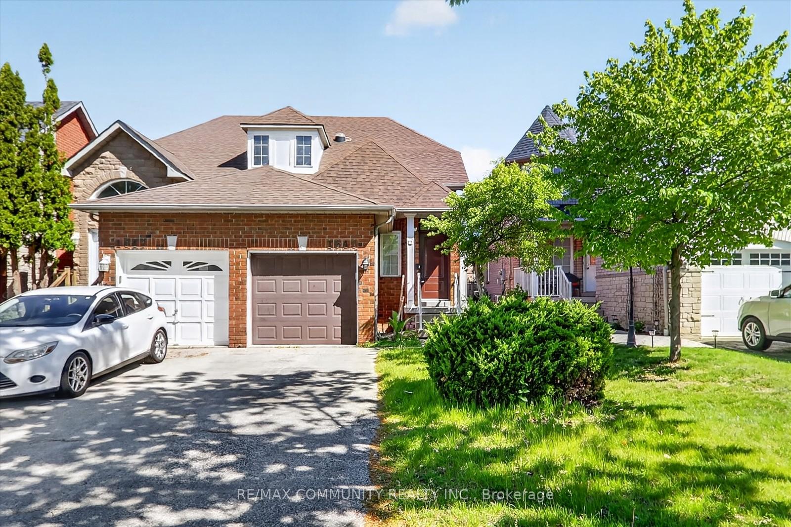 1645-autumn-crescent-pickering-ontario-e13243874