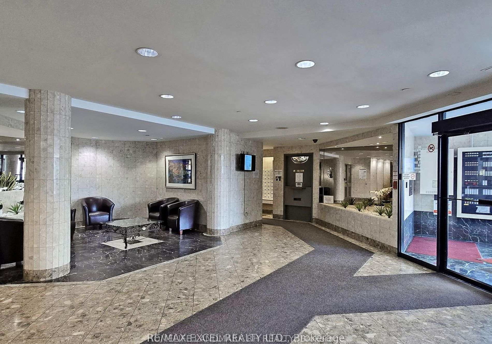 350-alton-towers-circle-scarborough-ontario-e13245948