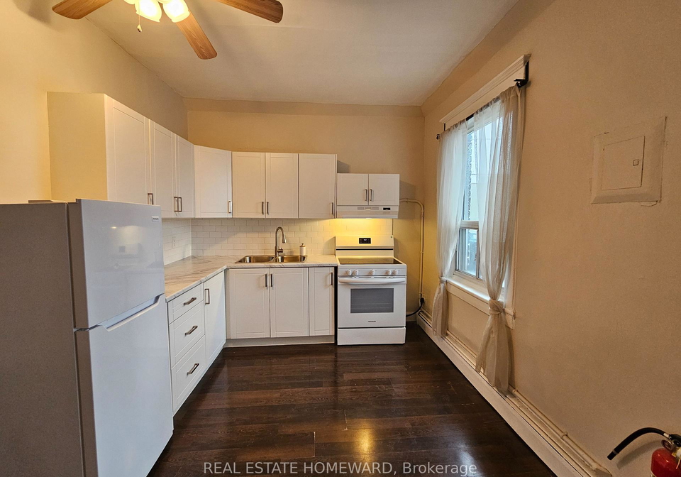 733-pape-avenue-east-york-ontario-e13247686