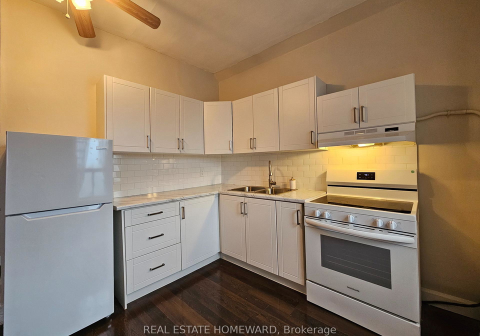 733-pape-avenue-east-york-ontario-e13247686