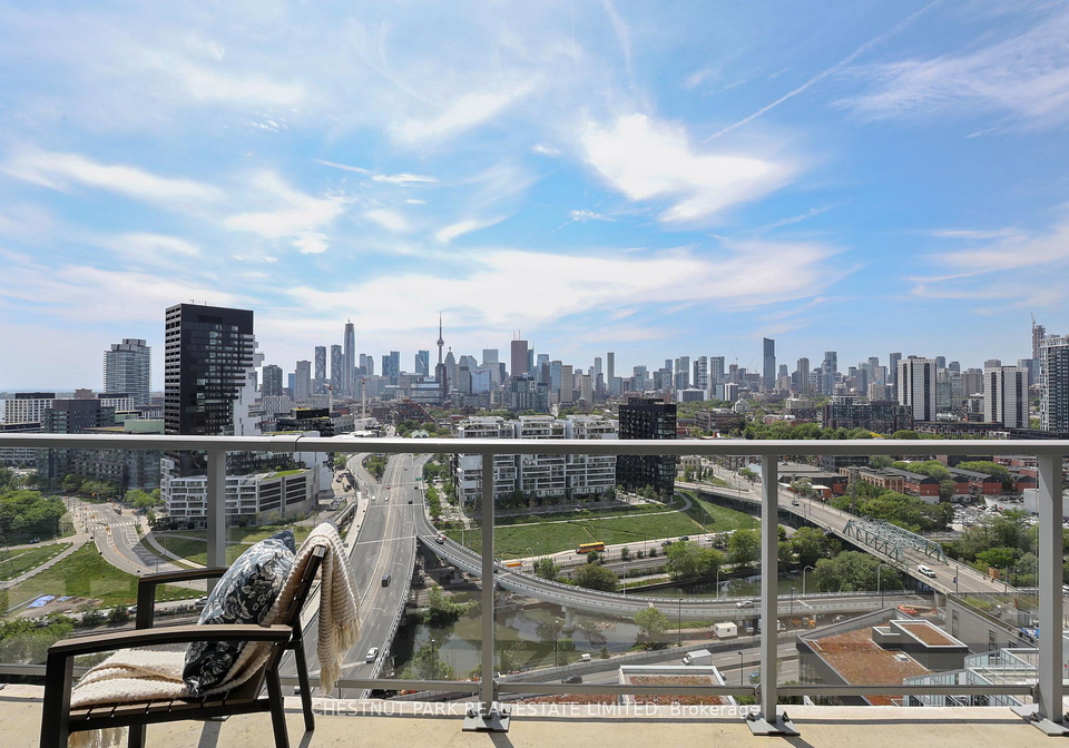 15-baseball-place-toronto-ontario-e13248234