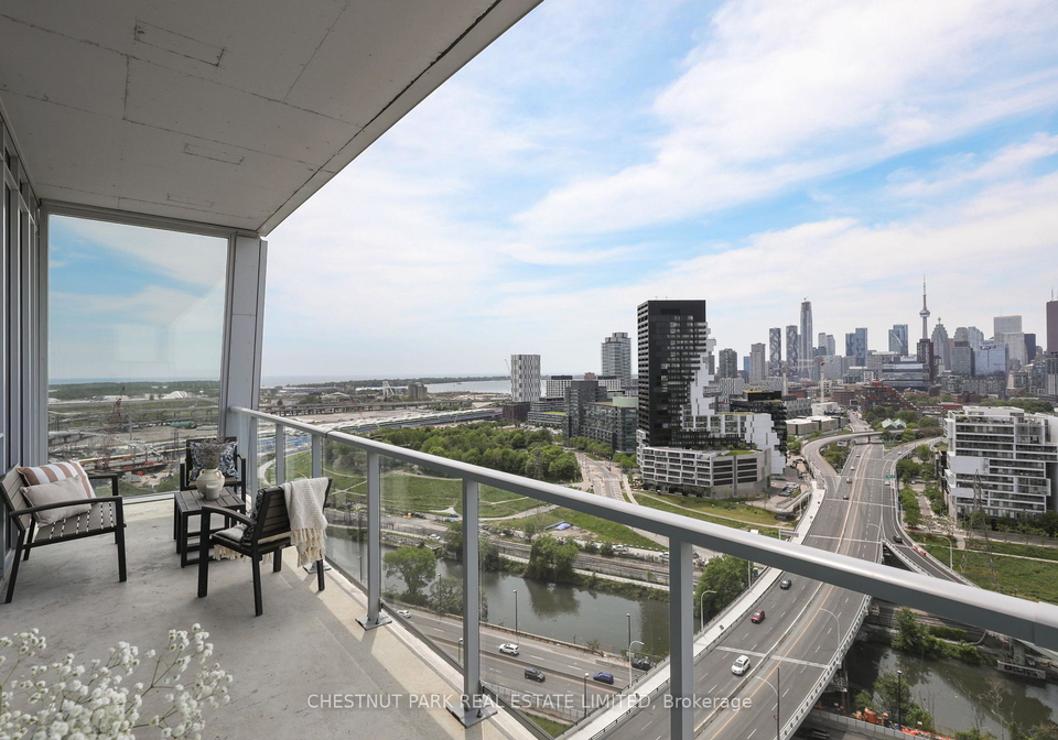 15-baseball-place-toronto-ontario-e13248234