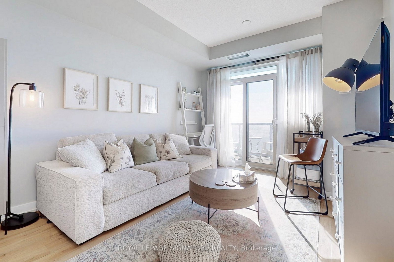 8-trent-avenue-toronto-ontario-e13248780