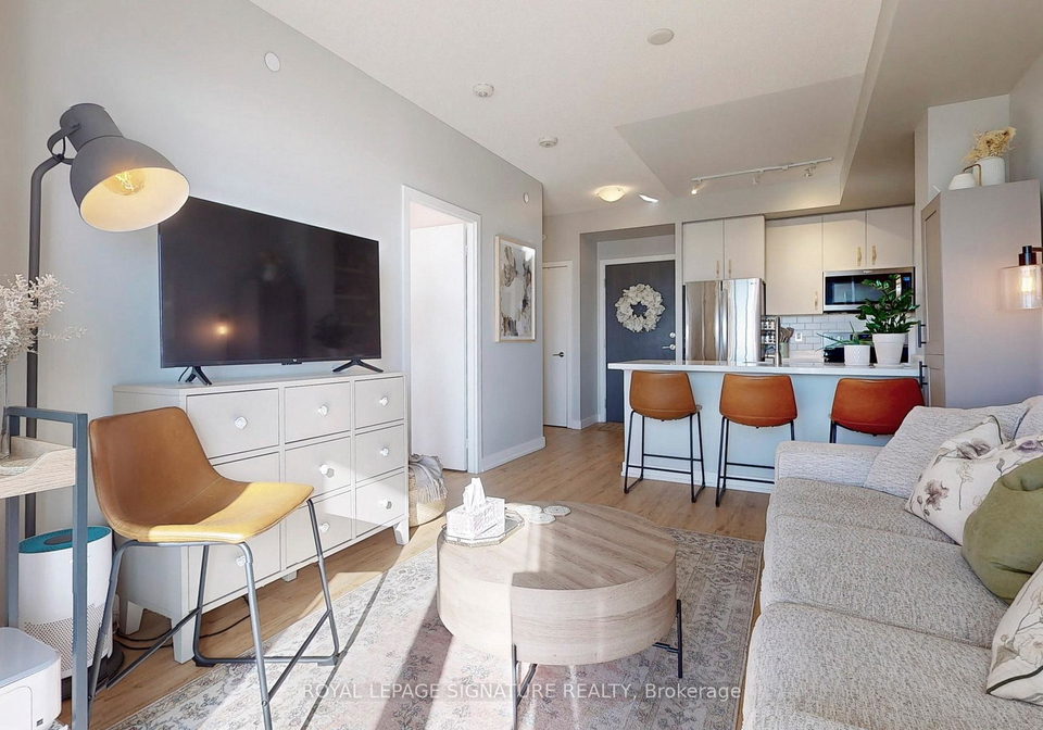 8-trent-avenue-toronto-ontario-e13248780