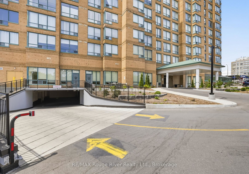 711-rossland-road-e-whitby-ontario-e13248874