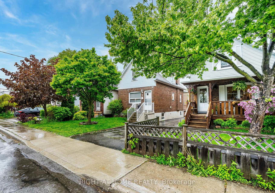 8-savoy-avenue-east-york-ontario-e13248884