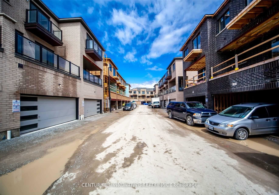 29-steamboat-way-whitby-ontario-e13249256