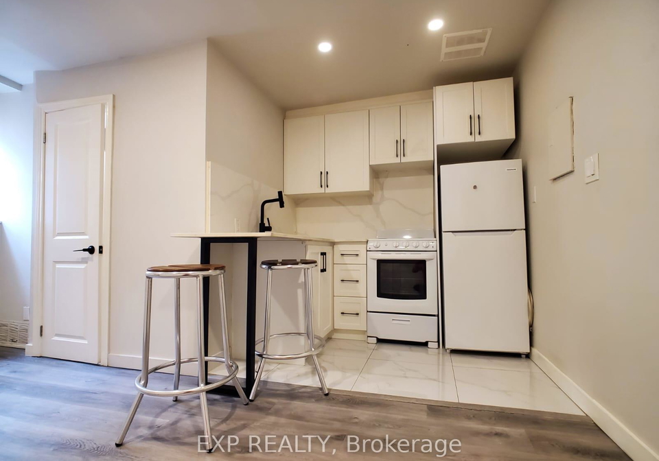575-pape-avenue-toronto-ontario-e13251542