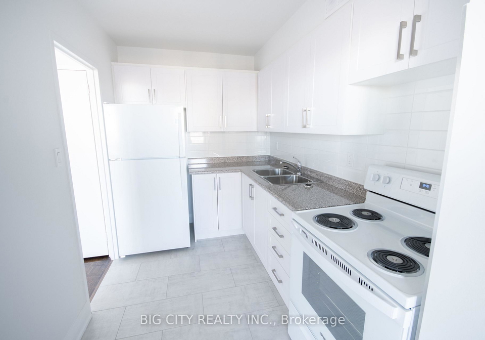70-cambridge-avenue-east-york-ontario-e13257476