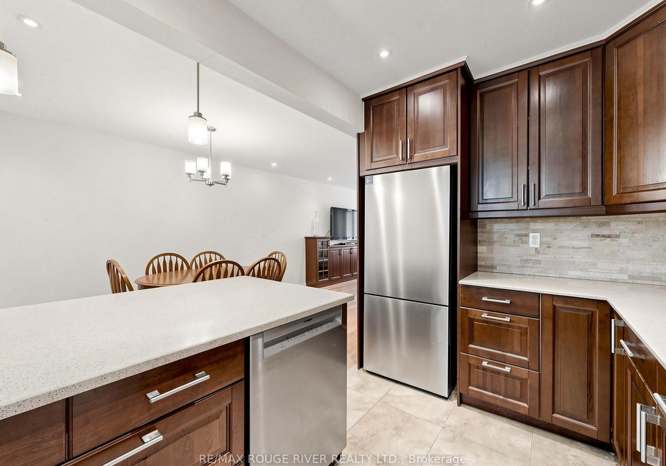 25-collinsgrove-road-scarborough-ontario-e13259542
