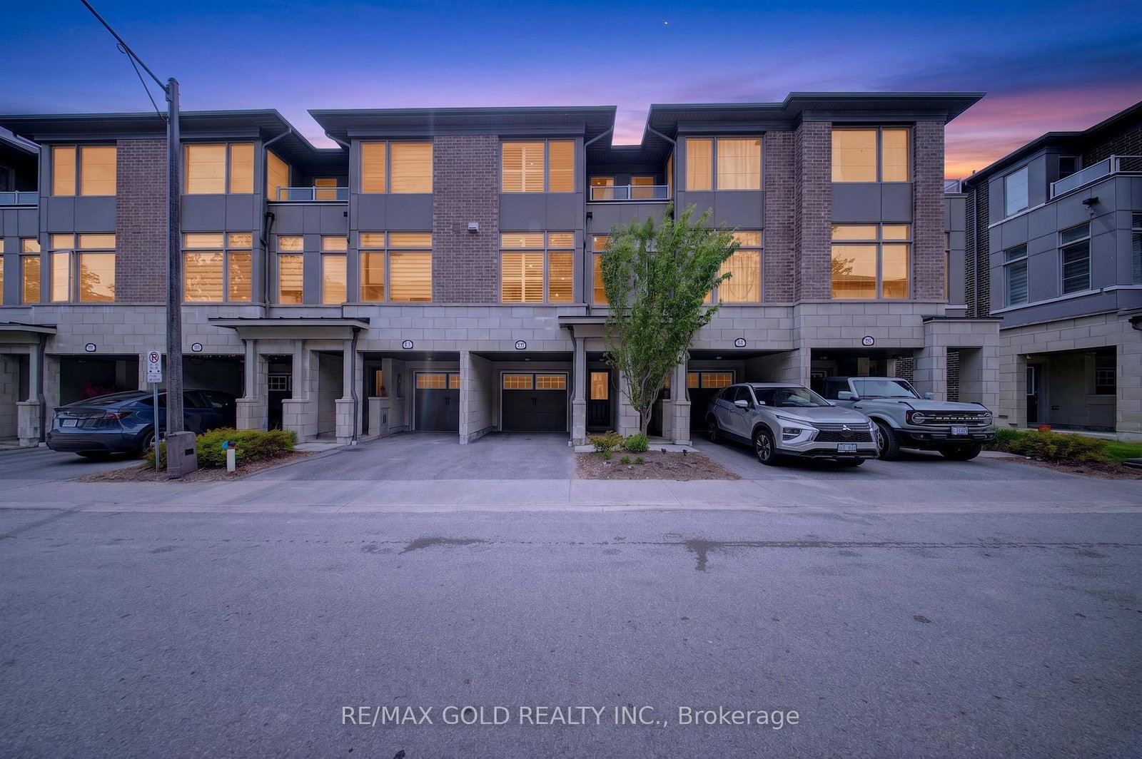 384-arctic-red-drive-oshawa-ontario-e13295046