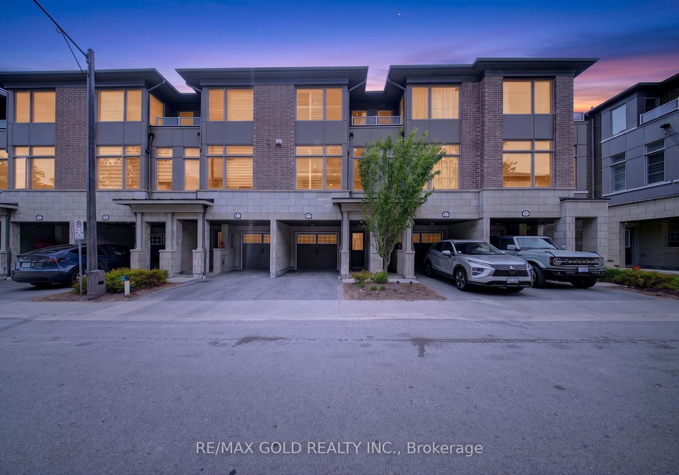384-arctic-red-drive-oshawa-ontario-e13295046