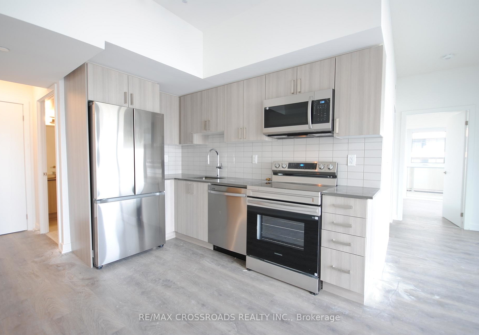 1010-sandy-beach-road-pickering-ontario-e13341354