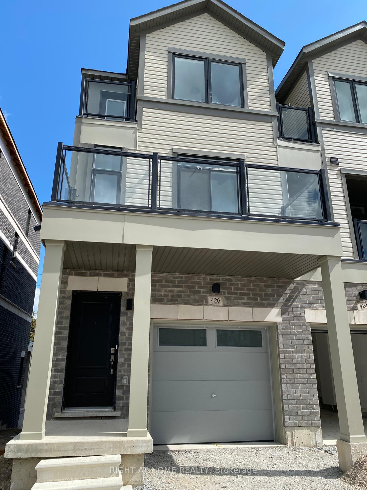 426-okanagan-path-oshawa-ontario-e13410526