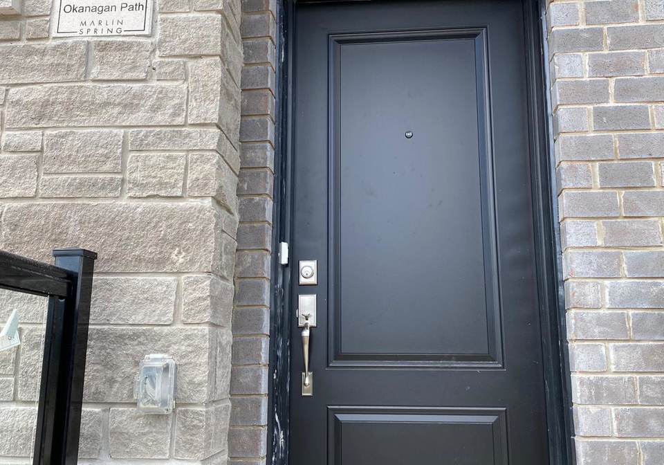 426-okanagan-path-oshawa-ontario-e13410526