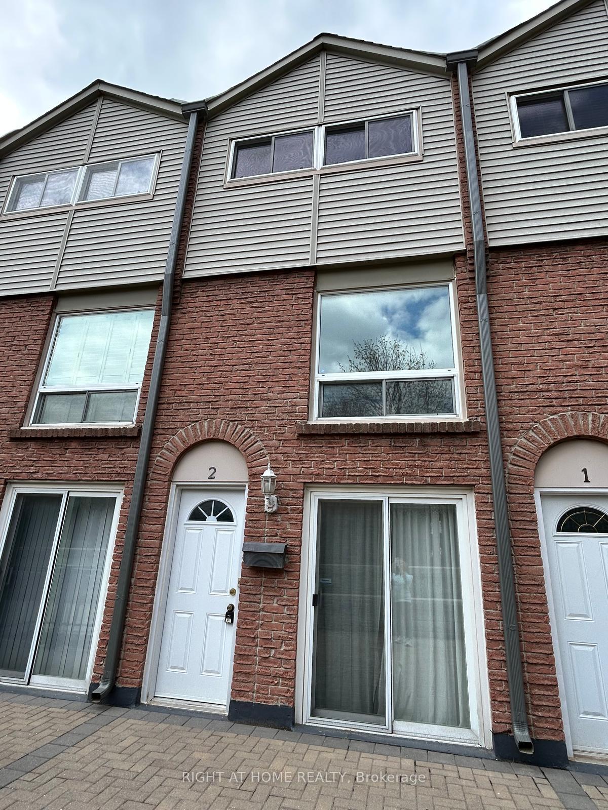 1666-queen-street-e-toronto-ontario-e13410534