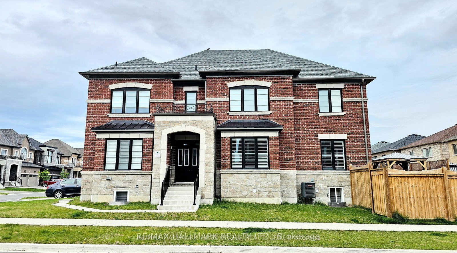 14-arksey-bsmnt-street-whitby-ontario-e13410618