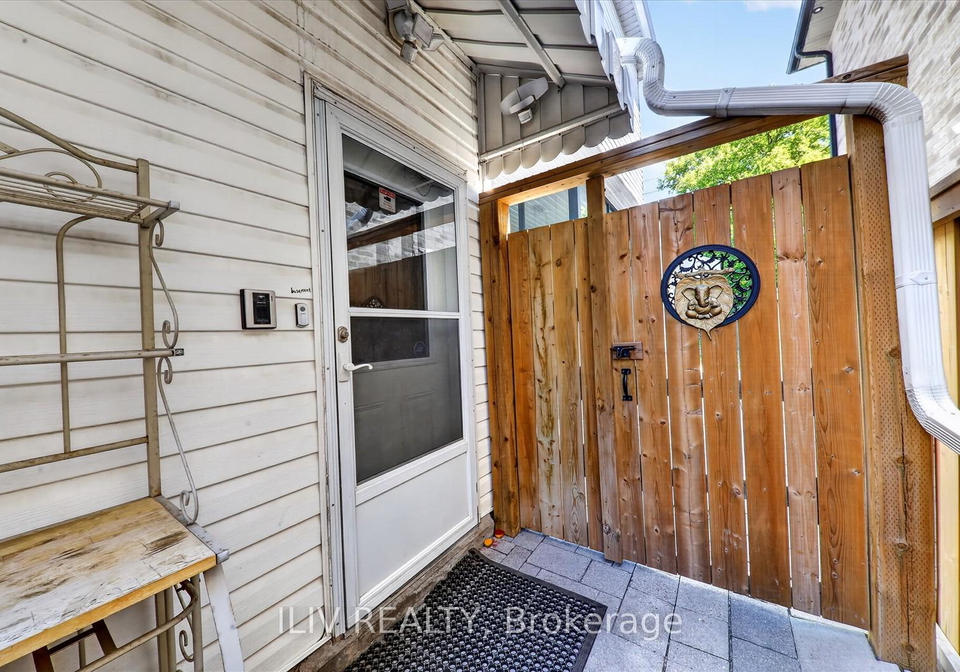 11-leeswood-crescent-scarborough-ontario-e13411408