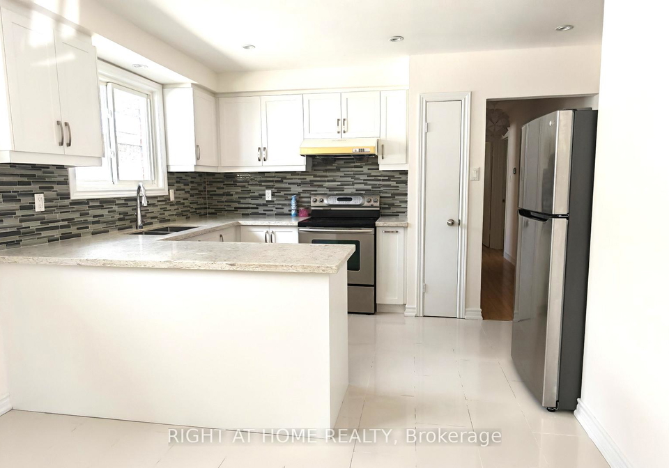 81-heaslip-terrace-scarborough-ontario-e13412670