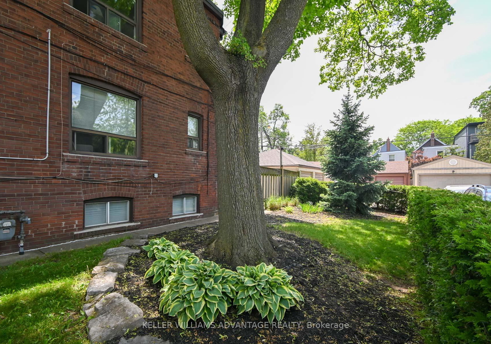 110-112-dewhurst-boulevard-east-york-ontario-e13413136