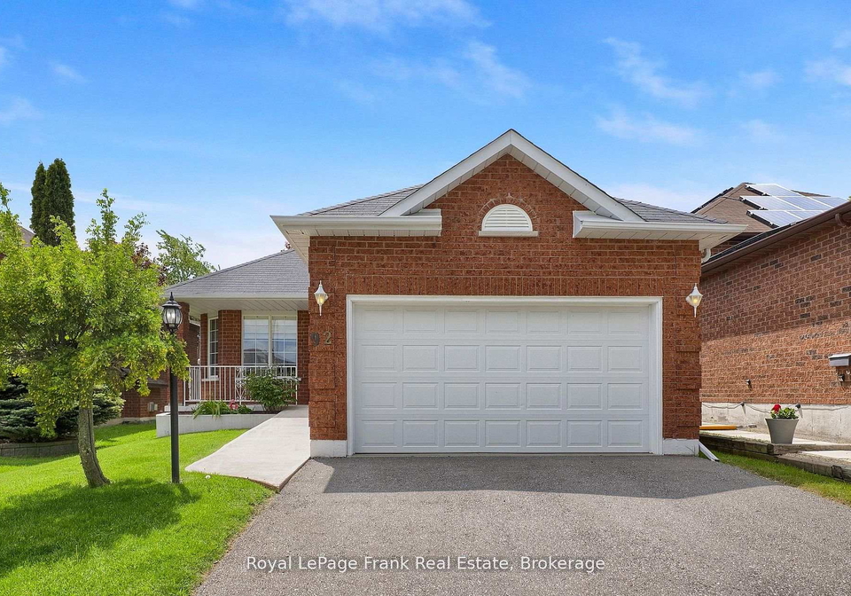92-west-side-drive-clarington-ontario-e13413332